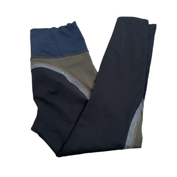 Athleta spar color block leggings size medium - Picture 3 of 9